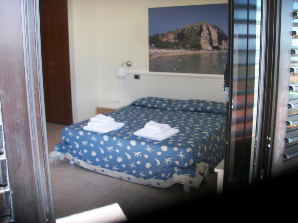 Hotel Tirreno Formia Room photo