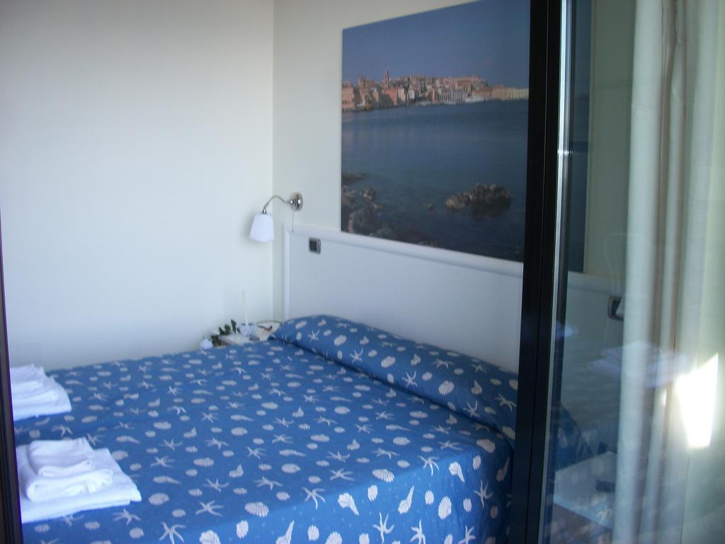 Hotel Tirreno Formia Room photo