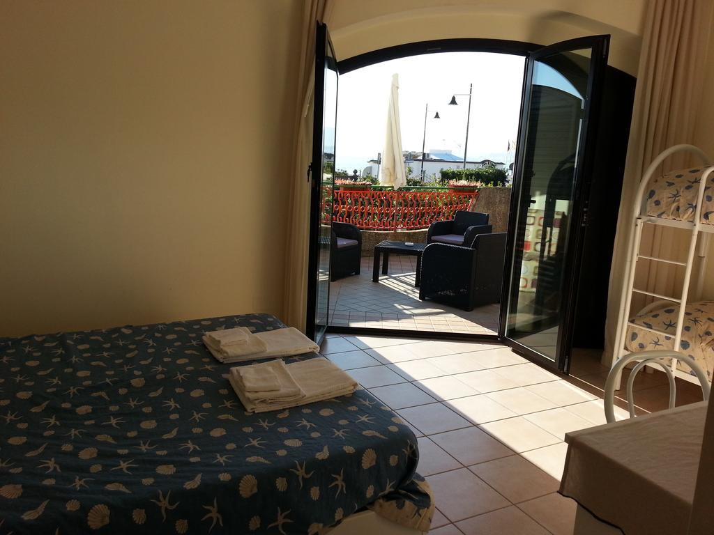 Hotel Tirreno Formia Room photo