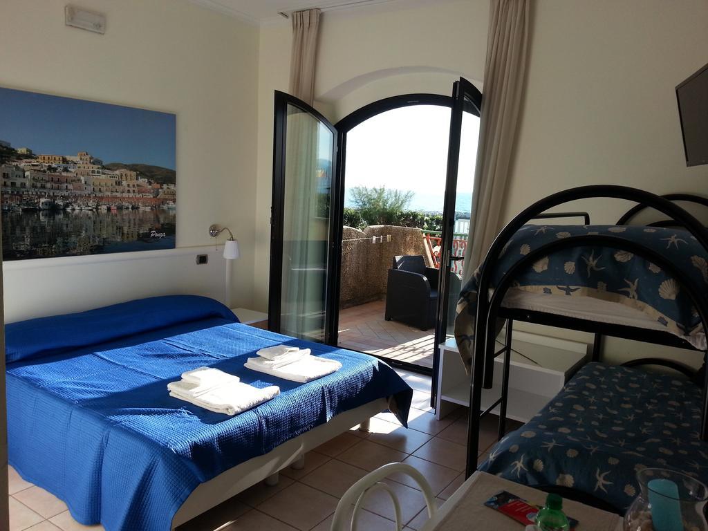 Hotel Tirreno Formia Room photo