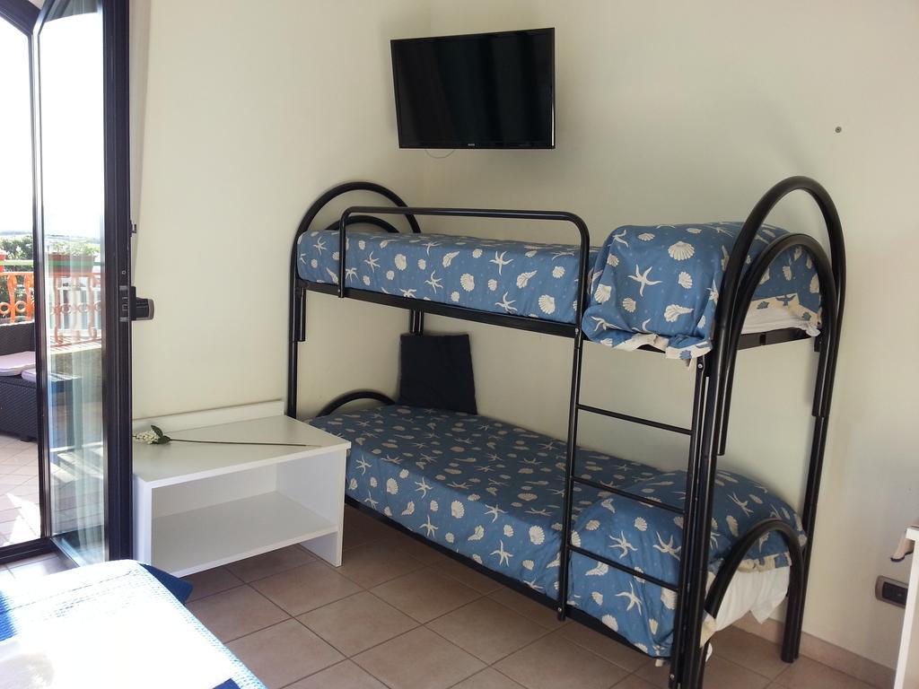 Hotel Tirreno Formia Room photo