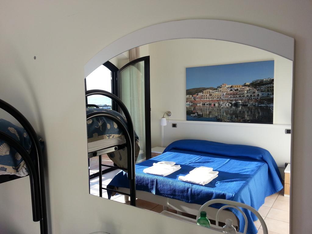 Hotel Tirreno Formia Room photo